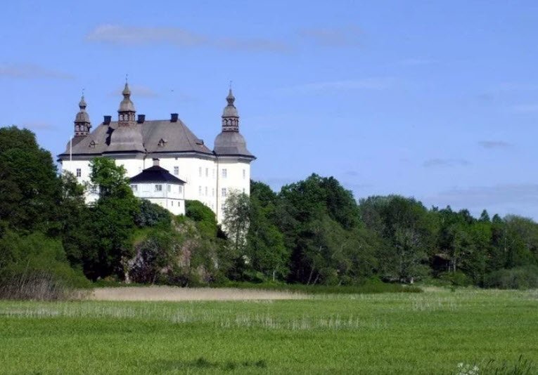Ulvåsa Slott, Sweden